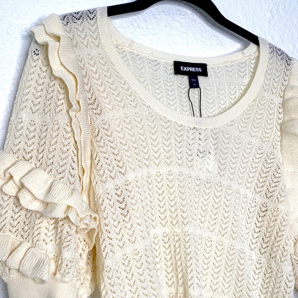 EXPRESS SHORT SLEEVE CREAM SWEATER SZ XS - Picture 5 of 9